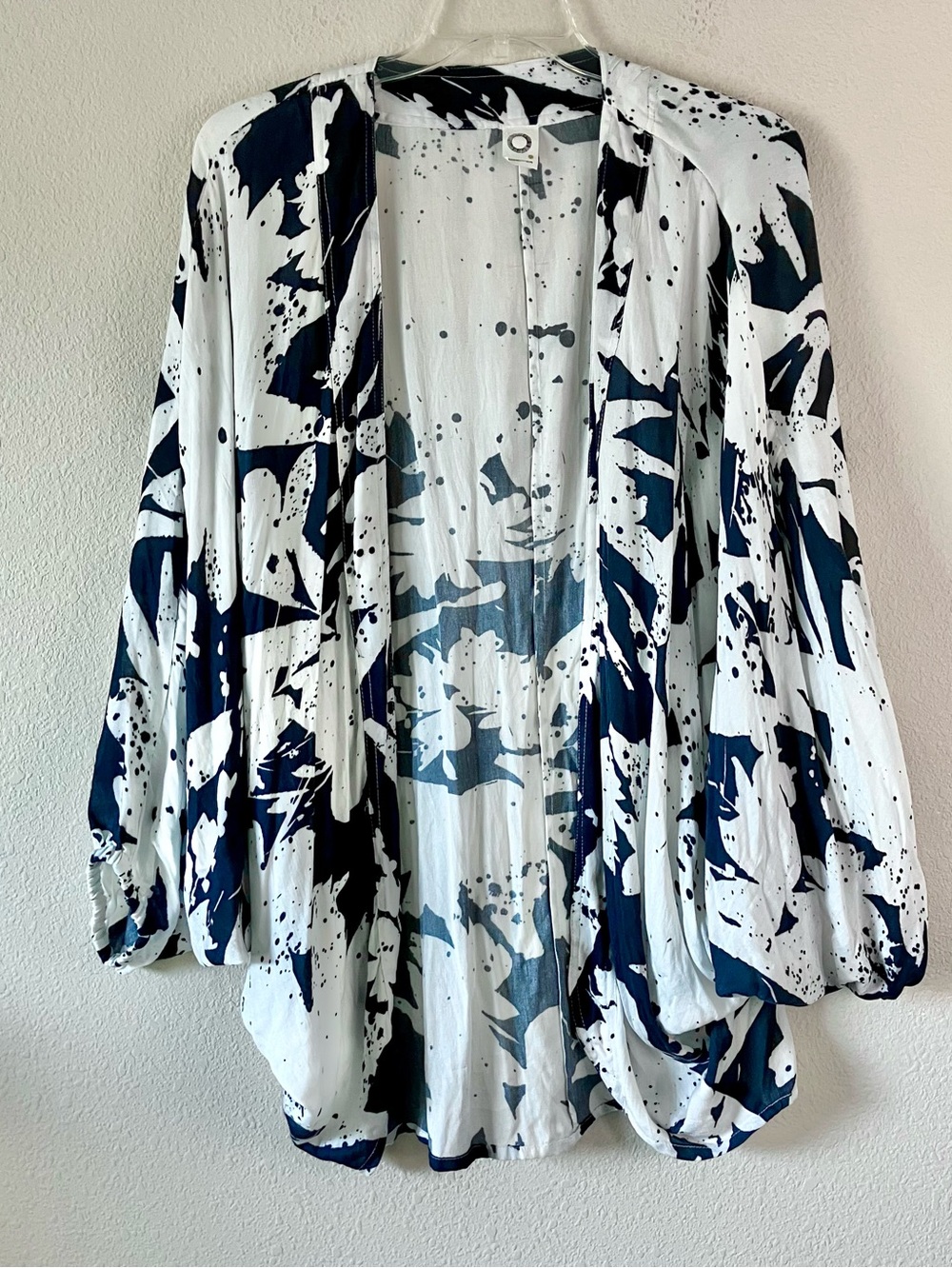 AKEMI + KIN Anthropologie Cocoon Kimono Cardigan S M L XL Blue White Beach Boho - Picture 5 of 12